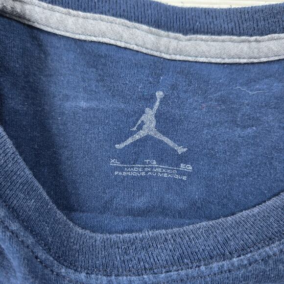 Nike Air Jordan "There Is No I In Team But There Is in Win" Blue T-Shirt Size XL - Picture 3 of 6